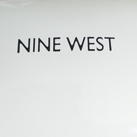 Nine West White Hinged Hard Clamshell Sunglass Case - Picture 2 of 12